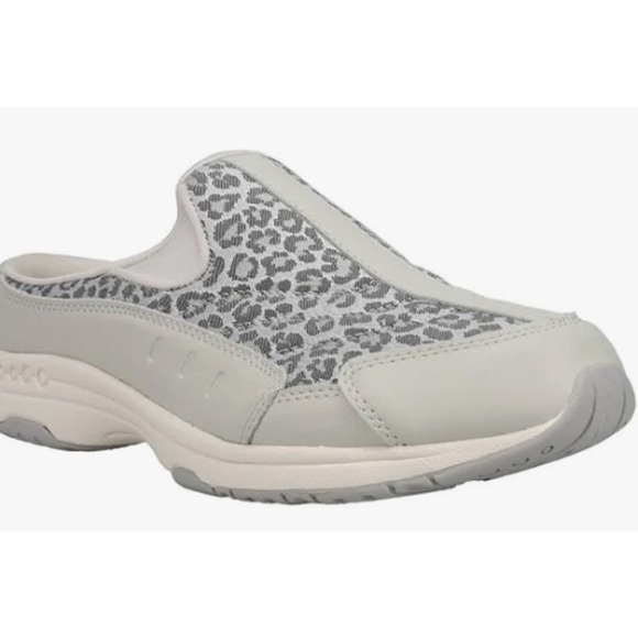 Easy Spirit Traveltime Women's Round Toe Casual Slip On Size 9 Gray Leopard NWT - Picture 5 of 6